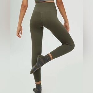 Offline By Aerie Real Me 7/8 Hi-Rise Leggings In Olive Green Size L